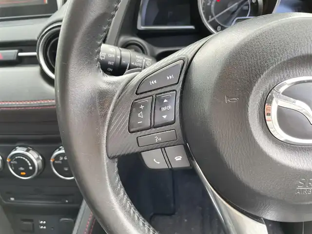 マツダ デミオ XD ツーリング 三重県 2016(平28)年 9万km スノーフレイクホワイトパールマイカ 登録時89478km/禁煙車/純正メーカーオプションナビ/・フルセグ・Ｂｌｕｅｔｏｏｔｈ・CD/DVD・AUX/・USB・SD・AM/FM/クルーズコントロール/前席シートヒーター/バックカメラ/パドルシフト/バックカメラ/衝突軽減ブレーキ/ビルドインＥＴＣ/ターボ/軽油/純正１６インチアルミホイール/HUD/簡易MTモード付ATシフト/アイドリングストップ/LEDヘッドライト/純正フロアマット