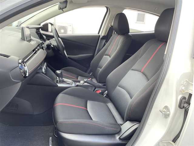 マツダ デミオ XD ツーリング 三重県 2016(平28)年 9万km スノーフレイクホワイトパールマイカ 登録時89478km/禁煙車/純正メーカーオプションナビ/・フルセグ・Ｂｌｕｅｔｏｏｔｈ・CD/DVD・AUX/・USB・SD・AM/FM/クルーズコントロール/前席シートヒーター/バックカメラ/パドルシフト/バックカメラ/衝突軽減ブレーキ/ビルドインＥＴＣ/ターボ/軽油/純正１６インチアルミホイール/HUD/簡易MTモード付ATシフト/アイドリングストップ/LEDヘッドライト/純正フロアマット