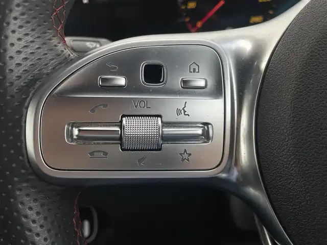 メルセデス・ベンツ Ｂ２００ｄ AMGライン 東京都 2019(令1)年 4万km 黒 アドバンスドパッケージ/レーダーセーフティパッケージ/メーカーナビ/フルセグTV/USB/Bluetooth/360°カメラ/ハーフレザーシート/シートヒーター/パワーシート/アダプティブクルーズコントロール/ブラインドスポットモニター/レーンキープアシスト/スマートキー/ETC