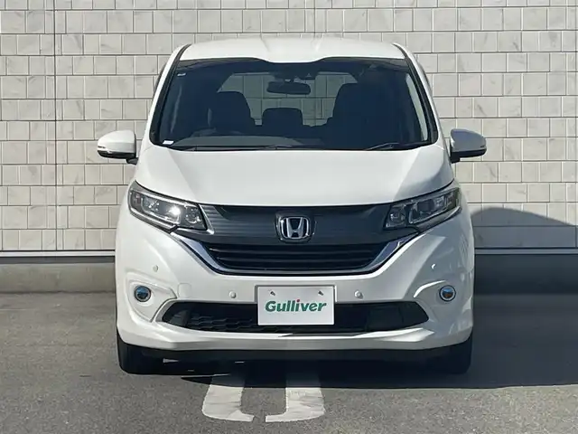 ホンダ フリード G ホンダセンシング 福岡県 2019(令1)年 3.6万km ホワイトオーキッドパール 純正9型SDナビ(フルセグTV/CD/DVD/BT)バックカメラホンダセンシング両側パワスラコーナーセンサークルコンドラレコETC純正LED純正フロアマットスマートキープッシュスタート