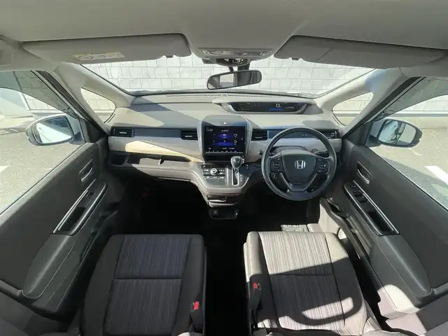 ホンダ フリード G ホンダセンシング 福岡県 2019(令1)年 3.6万km ホワイトオーキッドパール 純正9型SDナビ(フルセグTV/CD/DVD/BT)バックカメラホンダセンシング両側パワスラコーナーセンサークルコンドラレコETC純正LED純正フロアマットスマートキープッシュスタート