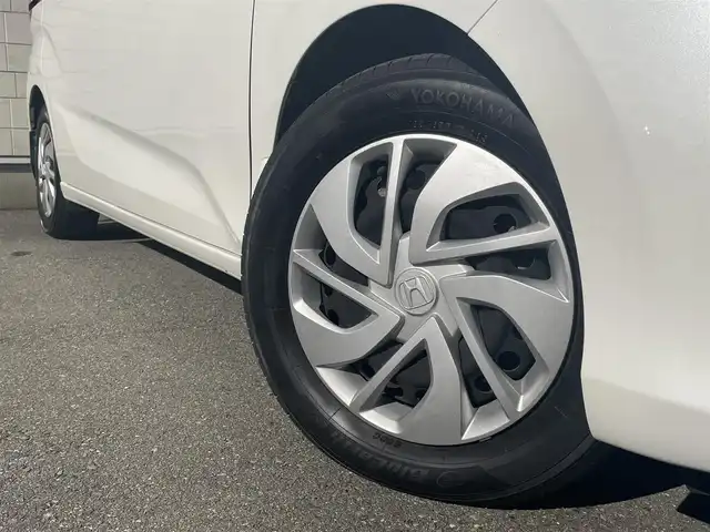 ホンダ フリード G ホンダセンシング 福岡県 2019(令1)年 3.6万km ホワイトオーキッドパール 純正9型SDナビ(フルセグTV/CD/DVD/BT)バックカメラホンダセンシング両側パワスラコーナーセンサークルコンドラレコETC純正LED純正フロアマットスマートキープッシュスタート