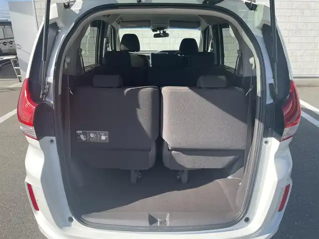 ホンダ フリード G ホンダセンシング 福岡県 2019(令1)年 3.6万km ホワイトオーキッドパール 純正9型SDナビ(フルセグTV/CD/DVD/BT)バックカメラホンダセンシング両側パワスラコーナーセンサークルコンドラレコETC純正LED純正フロアマットスマートキープッシュスタート