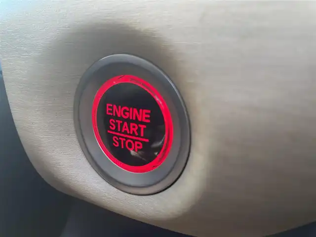 ホンダ フリード G ホンダセンシング 福岡県 2019(令1)年 3.6万km ホワイトオーキッドパール 純正9型SDナビ(フルセグTV/CD/DVD/BT)バックカメラホンダセンシング両側パワスラコーナーセンサークルコンドラレコETC純正LED純正フロアマットスマートキープッシュスタート