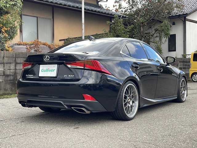 レクサス ＩＳ 300 Fスポーツ 福井県 2018(平30)年 6.7万km ブラック ワンオーナー/メーカー純正ナビーション/（CD/DVDS/BT）/フルセグテレビ/バックカメラ/BBS19インチアルミホイール/プリクラッシュセーフティ/レーンキープアシスト/アダプティブクルーズコントロール/パワーシート/シートヒーター/ステアリングリモコン/パドルシフト/ハーフレザーシート/LEDヘッドライト/オートリトラミー/オートハイビーム/オートライト/プッシュスタート/スマートキー/保証書/取扱説明書