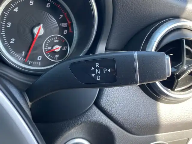 メルセデス・ベンツ ＣＬＡ１８０ Sブレイク AMG スタイル 福岡県 2018(平30)年 3.8万km ポーラホワイト ・クルーズコントロール/・純正ナビ/Bluetooth/USB/carplay/・バックカメラ/・ハーフレザーシート/シートヒーター/・ドライブレコーダー/・フルセグ/・ETC/・純正18AW/・ブラインドスポット