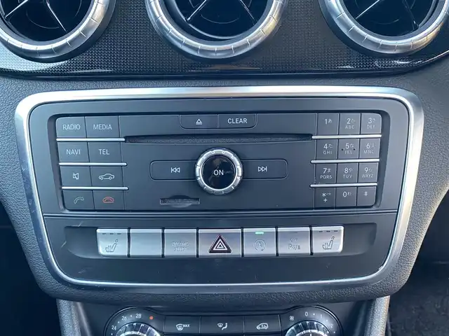 メルセデス・ベンツ ＣＬＡ１８０ Sブレイク AMG スタイル 福岡県 2018(平30)年 3.8万km ポーラホワイト ・クルーズコントロール/・純正ナビ/Bluetooth/USB/carplay/・バックカメラ/・ハーフレザーシート/シートヒーター/・ドライブレコーダー/・フルセグ/・ETC/・純正18AW/・ブラインドスポット