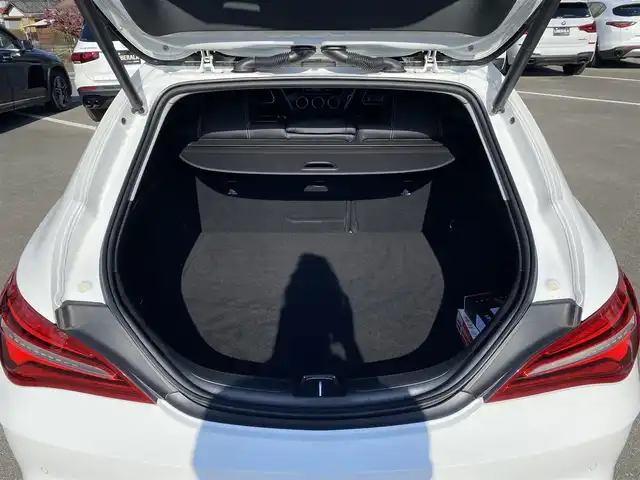 メルセデス・ベンツ ＣＬＡ１８０ Sブレイク AMG スタイル 福岡県 2018(平30)年 3.8万km ポーラホワイト ・クルーズコントロール/・純正ナビ/Bluetooth/USB/carplay/・バックカメラ/・ハーフレザーシート/シートヒーター/・ドライブレコーダー/・フルセグ/・ETC/・純正18AW/・ブラインドスポット