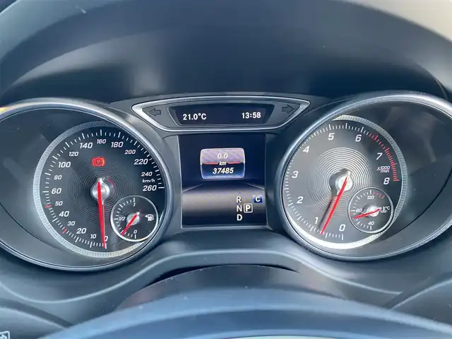 メルセデス・ベンツ ＣＬＡ１８０ Sブレイク AMG スタイル 福岡県 2018(平30)年 3.8万km ポーラホワイト ・クルーズコントロール/・純正ナビ/Bluetooth/USB/carplay/・バックカメラ/・ハーフレザーシート/シートヒーター/・ドライブレコーダー/・フルセグ/・ETC/・純正18AW/・ブラインドスポット