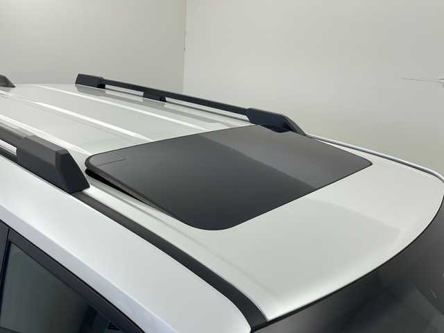 トヨタ ランドクルーザー ２５０ VX 秋田県 2024(令6)年 0.9万km プラチナホワイトパールマイカ 純正ナビ /フルセグTV /全方位カメラ/バックカメラ/サンルーフ /ETC2.0/電動リアゲート /デジタルインナーミラー /シートヒーター /ステアリングリモコン /オートエアコン/ライトレベライザー/オートマチックハイビーム/電格ミラー/ルーフレール/スマートキー/スペアキー有/クリアランスソナー/オートライト/純正フロアマット/コーナーセンサー/ウィンカーミラー/純正AW/フォグライト/ルーフーレール /運転席パワーシート /クルーズコントロール/オートライト/自動パーキングブレーキ/オートホールド/ステアリングリモコン/ステアリングヒーター/保証書/取扱説明書