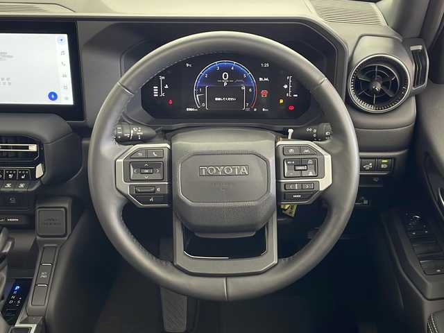 トヨタ ランドクルーザー ２５０ VX 秋田県 2024(令6)年 0.9万km プラチナホワイトパールマイカ 純正ナビ /フルセグTV /全方位カメラ/バックカメラ/サンルーフ /ETC2.0/電動リアゲート /デジタルインナーミラー /シートヒーター /ステアリングリモコン /オートエアコン/ライトレベライザー/オートマチックハイビーム/電格ミラー/ルーフレール/スマートキー/スペアキー有/クリアランスソナー/オートライト/純正フロアマット/コーナーセンサー/ウィンカーミラー/純正AW/フォグライト/ルーフーレール /運転席パワーシート /クルーズコントロール/オートライト/自動パーキングブレーキ/オートホールド/ステアリングリモコン/ステアリングヒーター/保証書/取扱説明書