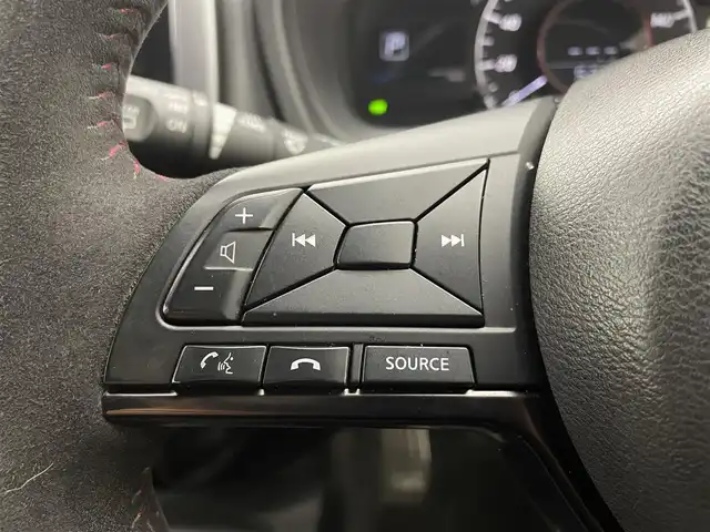 日産 ノート e－パワー ニスモ 宮城県 2019(令1)年 5万km シルバー ディスプレイオーディオ/・BT接続/・CD/DVD/・ブルーレイ対応/・USB入力/・AM/FM/純正16インチAW/クルーズコントロール/レザーシート/・ニスモ専用/LEDヘッドライト/・フォグランプ/レーンキープアシスト/革巻きステアリング/・ステアリングスイッチ