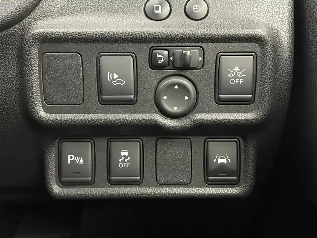 日産 ノート e－パワー ニスモ 宮城県 2019(令1)年 5万km シルバー ディスプレイオーディオ/・BT接続/・CD/DVD/・ブルーレイ対応/・USB入力/・AM/FM/純正16インチAW/クルーズコントロール/レザーシート/・ニスモ専用/LEDヘッドライト/・フォグランプ/レーンキープアシスト/革巻きステアリング/・ステアリングスイッチ