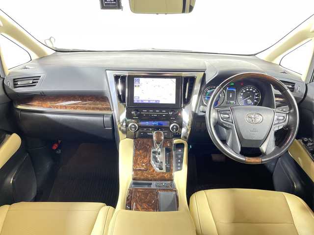 トヨタ アルファードハイブリット G Fパッケージ 神奈川県 2021(令3)年 4.5万km ホワイトパールクリスタルシャイン セーフティセンス/純正9インチナビ/(Bluetooth/CD/DVD/TV)/デジタルインナーミラー/ドライブレコーダー(前後)/ブラインドスポットモニター/衝突被害軽減システム/車線逸脱警報/バックカメラ/ツインムーンルーフ/レザーシート/両側パワースライドドア/横滑り防止装置/ビルトインETC/アイドリングストップ/LEDヘッドライト/AC100V充電/サンシェード/フォグランプ/オートライト/ウィンカーミラー/電動格納ミラー/純正17インチAW/シートヒーター/エアシート/シートリフター/ステアリングヒーター/プッシュスタート/スマートキー/ラバーマット/プリクラッシュセーフティ/レーントレーシングアシスト/アダプティブハイビームシステム/レーダークルーズコントロール