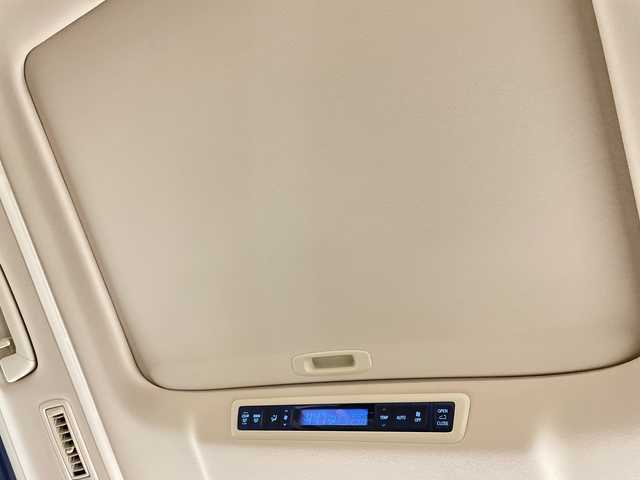 トヨタ アルファードハイブリット G Fパッケージ 神奈川県 2021(令3)年 4.5万km ホワイトパールクリスタルシャイン セーフティセンス/純正9インチナビ/(Bluetooth/CD/DVD/TV)/デジタルインナーミラー/ドライブレコーダー(前後)/ブラインドスポットモニター/衝突被害軽減システム/車線逸脱警報/バックカメラ/ツインムーンルーフ/レザーシート/両側パワースライドドア/横滑り防止装置/ビルトインETC/アイドリングストップ/LEDヘッドライト/AC100V充電/サンシェード/フォグランプ/オートライト/ウィンカーミラー/電動格納ミラー/純正17インチAW/シートヒーター/エアシート/シートリフター/ステアリングヒーター/プッシュスタート/スマートキー/ラバーマット/プリクラッシュセーフティ/レーントレーシングアシスト/アダプティブハイビームシステム/レーダークルーズコントロール