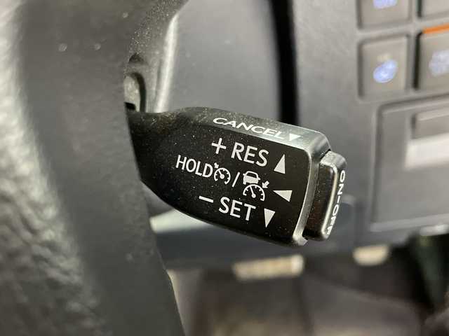 トヨタ アルファードハイブリット G Fパッケージ 神奈川県 2021(令3)年 4.5万km ホワイトパールクリスタルシャイン セーフティセンス/純正9インチナビ/(Bluetooth/CD/DVD/TV)/デジタルインナーミラー/ドライブレコーダー(前後)/ブラインドスポットモニター/衝突被害軽減システム/車線逸脱警報/バックカメラ/ツインムーンルーフ/レザーシート/両側パワースライドドア/横滑り防止装置/ビルトインETC/アイドリングストップ/LEDヘッドライト/AC100V充電/サンシェード/フォグランプ/オートライト/ウィンカーミラー/電動格納ミラー/純正17インチAW/シートヒーター/エアシート/シートリフター/ステアリングヒーター/プッシュスタート/スマートキー/ラバーマット/プリクラッシュセーフティ/レーントレーシングアシスト/アダプティブハイビームシステム/レーダークルーズコントロール