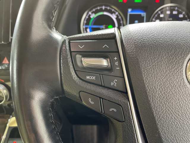 トヨタ アルファードハイブリット G Fパッケージ 神奈川県 2021(令3)年 4.5万km ホワイトパールクリスタルシャイン セーフティセンス/純正9インチナビ/(Bluetooth/CD/DVD/TV)/デジタルインナーミラー/ドライブレコーダー(前後)/ブラインドスポットモニター/衝突被害軽減システム/車線逸脱警報/バックカメラ/ツインムーンルーフ/レザーシート/両側パワースライドドア/横滑り防止装置/ビルトインETC/アイドリングストップ/LEDヘッドライト/AC100V充電/サンシェード/フォグランプ/オートライト/ウィンカーミラー/電動格納ミラー/純正17インチAW/シートヒーター/エアシート/シートリフター/ステアリングヒーター/プッシュスタート/スマートキー/ラバーマット/プリクラッシュセーフティ/レーントレーシングアシスト/アダプティブハイビームシステム/レーダークルーズコントロール