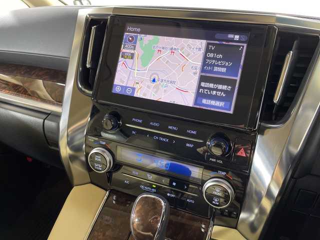 トヨタ アルファードハイブリット G Fパッケージ 神奈川県 2021(令3)年 4.5万km ホワイトパールクリスタルシャイン セーフティセンス/純正9インチナビ/(Bluetooth/CD/DVD/TV)/デジタルインナーミラー/ドライブレコーダー(前後)/ブラインドスポットモニター/衝突被害軽減システム/車線逸脱警報/バックカメラ/ツインムーンルーフ/レザーシート/両側パワースライドドア/横滑り防止装置/ビルトインETC/アイドリングストップ/LEDヘッドライト/AC100V充電/サンシェード/フォグランプ/オートライト/ウィンカーミラー/電動格納ミラー/純正17インチAW/シートヒーター/エアシート/シートリフター/ステアリングヒーター/プッシュスタート/スマートキー/ラバーマット/プリクラッシュセーフティ/レーントレーシングアシスト/アダプティブハイビームシステム/レーダークルーズコントロール