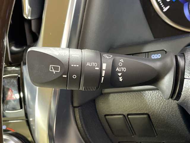 トヨタ アルファードハイブリット G Fパッケージ 神奈川県 2021(令3)年 4.5万km ホワイトパールクリスタルシャイン セーフティセンス/純正9インチナビ/(Bluetooth/CD/DVD/TV)/デジタルインナーミラー/ドライブレコーダー(前後)/ブラインドスポットモニター/衝突被害軽減システム/車線逸脱警報/バックカメラ/ツインムーンルーフ/レザーシート/両側パワースライドドア/横滑り防止装置/ビルトインETC/アイドリングストップ/LEDヘッドライト/AC100V充電/サンシェード/フォグランプ/オートライト/ウィンカーミラー/電動格納ミラー/純正17インチAW/シートヒーター/エアシート/シートリフター/ステアリングヒーター/プッシュスタート/スマートキー/ラバーマット/プリクラッシュセーフティ/レーントレーシングアシスト/アダプティブハイビームシステム/レーダークルーズコントロール