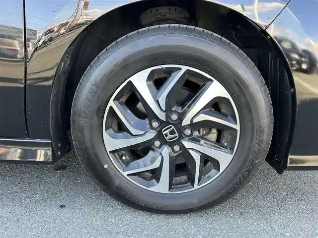 ホンダ ステップワゴン スパーダ ホンダセンシング 静岡県 2019(令1)年 3.9万km プレミアムスパークルブラックパール ホンダセンシング/純正7インチナビ/FM/AM/フルセグTV/Bluetooth/iPod/SD/3列シート（7人乗り）/追従クルーズコントロール/両側パワースライドドア/ターボエンジン/バックカメラ/ETC/純正フロアマット/LEDヘッドライト/オートライト/オートハイビーム/純正16AW