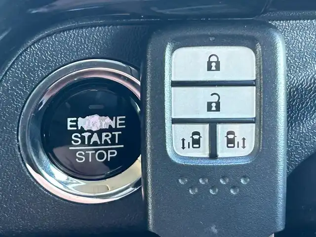 ホンダ ステップワゴン スパーダ ホンダセンシング 静岡県 2019(令1)年 3.9万km プレミアムスパークルブラックパール ホンダセンシング/純正7インチナビ/FM/AM/フルセグTV/Bluetooth/iPod/SD/3列シート（7人乗り）/追従クルーズコントロール/両側パワースライドドア/ターボエンジン/バックカメラ/ETC/純正フロアマット/LEDヘッドライト/オートライト/オートハイビーム/純正16AW