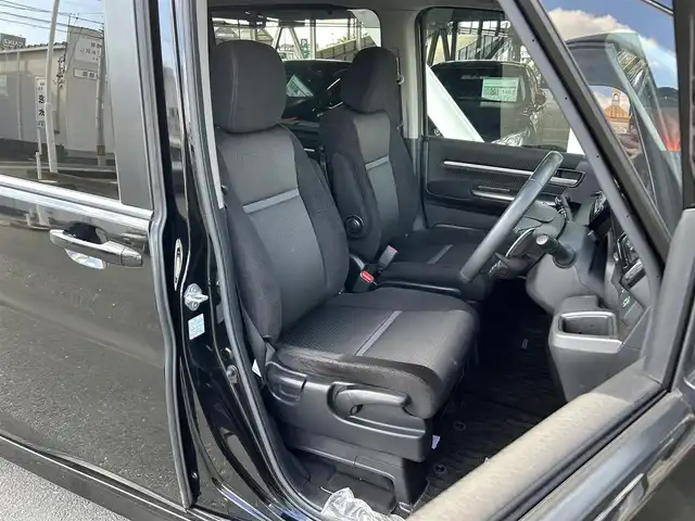 ホンダ ステップワゴン スパーダ ホンダセンシング 静岡県 2019(令1)年 3.9万km プレミアムスパークルブラックパール ホンダセンシング/純正7インチナビ/FM/AM/フルセグTV/Bluetooth/iPod/SD/3列シート（7人乗り）/追従クルーズコントロール/両側パワースライドドア/ターボエンジン/バックカメラ/ETC/純正フロアマット/LEDヘッドライト/オートライト/オートハイビーム/純正16AW