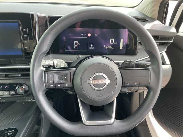 日産 ノート X 愛知県 2021(令3)年 5.5万km ピュアホワイトパール 純正9型ナビ/バックカメラ/コーナーセンサー/LEDヘッドライト/オートマチックハイビーム/ドライブレコーダー/ETC/衝突軽減システム/フルセグ/CD DVD/Bluetooth/ステアリングスイッチ/スマートキー/プッシュスタート