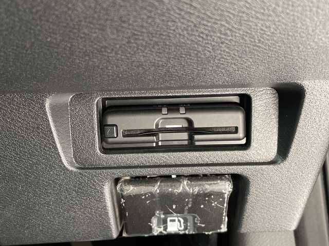 日産 ノート X 愛知県 2021(令3)年 5.5万km ピュアホワイトパール 純正9型ナビ/バックカメラ/コーナーセンサー/LEDヘッドライト/オートマチックハイビーム/ドライブレコーダー/ETC/衝突軽減システム/フルセグ/CD DVD/Bluetooth/ステアリングスイッチ/スマートキー/プッシュスタート