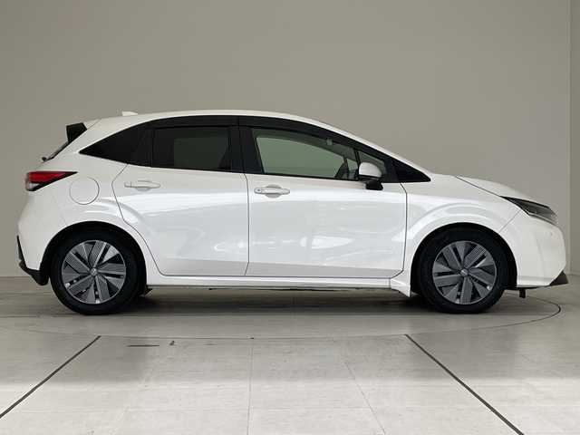 日産 ノート X 愛知県 2021(令3)年 5.5万km ピュアホワイトパール 純正9型ナビ/バックカメラ/コーナーセンサー/LEDヘッドライト/オートマチックハイビーム/ドライブレコーダー/ETC/衝突軽減システム/フルセグ/CD DVD/Bluetooth/ステアリングスイッチ/スマートキー/プッシュスタート