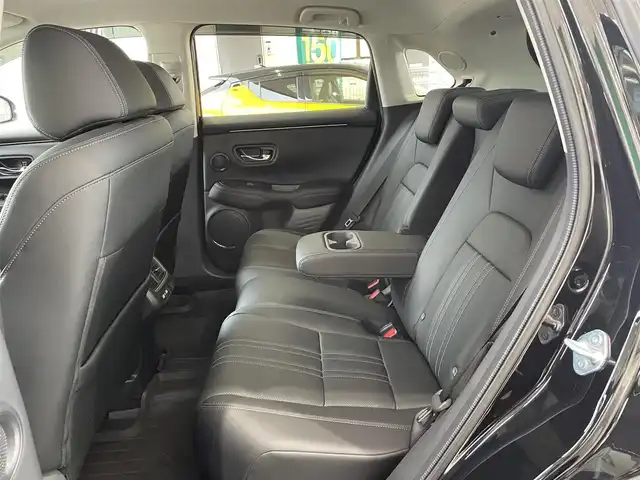 ホンダ ＺＲ－Ｖ Z 愛知県 2024(令6)年 0.7万km クリスタルブラックパール ワンオーナー/HONDAコネクトディスプレイナビ/・インターナビ／Bluetooth／地デジTV/・Apple Car Play／Android Auto/マルチビューカメラ/BOSEプレミアムサウンドシステム/黒革シート/前席パワーシート〈運転席メモリ付〉/前席シートヒーター/ワイヤレスチャージ/ステアリングヒーター/LEDヘッドライト／アクティブコーナリングライト/ハンズフリーパワーバックドア/HONDA SENSING/・衝突軽減ブレーキ/・誤発進抑制制御／後方誤発進抑制制御/・歩行者事故低減ステアリング/・路外逸脱抑制制御/・渋滞追従機能付アクティブクルーズコントロール/・車線維持支援システム/・先行車発進告知/・標識認識/・オートハイビーム/・ブラインドスポットインフォメーション/・パーキングセンサーシステム/・後退出庫サポート/純正18インチAW/スマートキーシステム