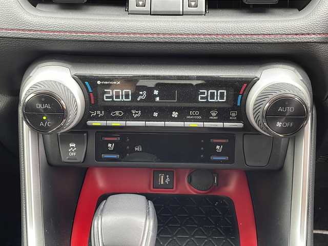 トヨタ ＲＡＶ４ アドベンチャー オフロードPKGⅡ 千葉県 2023(令5)年 1.5万km アティチュードブラックマイカ 4WD/純正10.5インチディスプレイオーディオ/（コネクティッドナビ対応）Plus/FM・AM・フルセグTV・Bluetooth Audio/AppleCarPlay対応/全方位・バックカメラ/前後ドライブレコーダー（ZDR035）/レーダークルーズコントロール/純正18インチアルミホイール/前後コーナーセンサー/トヨタセーフティセンス/ステアリングヒーター/革巻きステアリング/電動格納シート/黒レザーシート/ベンチレーション/シートヒーター/パワーシート/電動パーキング/オートホールド/LEDヘッドライト/オートハイビーム/オートライト/フォグランプ/ルーフレール/プッシュスタート/スマートキー/スペア1本/ETC2.0