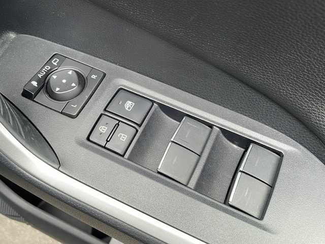トヨタ ＲＡＶ４ アドベンチャー オフロードPKGⅡ 千葉県 2023(令5)年 1.5万km アティチュードブラックマイカ 4WD/純正10.5インチディスプレイオーディオ/（コネクティッドナビ対応）Plus/FM・AM・フルセグTV・Bluetooth Audio/AppleCarPlay対応/全方位・バックカメラ/前後ドライブレコーダー（ZDR035）/レーダークルーズコントロール/純正18インチアルミホイール/前後コーナーセンサー/トヨタセーフティセンス/ステアリングヒーター/革巻きステアリング/電動格納シート/黒レザーシート/ベンチレーション/シートヒーター/パワーシート/電動パーキング/オートホールド/LEDヘッドライト/オートハイビーム/オートライト/フォグランプ/ルーフレール/プッシュスタート/スマートキー/スペア1本/ETC2.0