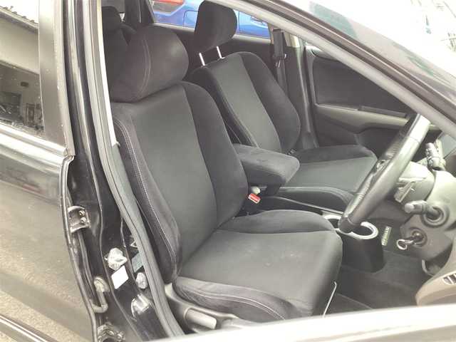 ホンダ ストリーム RSZ 鹿児島県 2008(平20)年 10.4万km ナイトホークブラックパール バックカメラ/ETC/パドルシフト/純正１７インチAW/電動格納ミラー/オートエアコン/革巻きステアリング/ドアバイザー