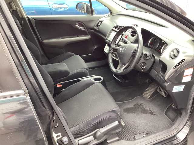 ホンダ ストリーム RSZ 鹿児島県 2008(平20)年 10.4万km ナイトホークブラックパール バックカメラ/ETC/パドルシフト/純正１７インチAW/電動格納ミラー/オートエアコン/革巻きステアリング/ドアバイザー