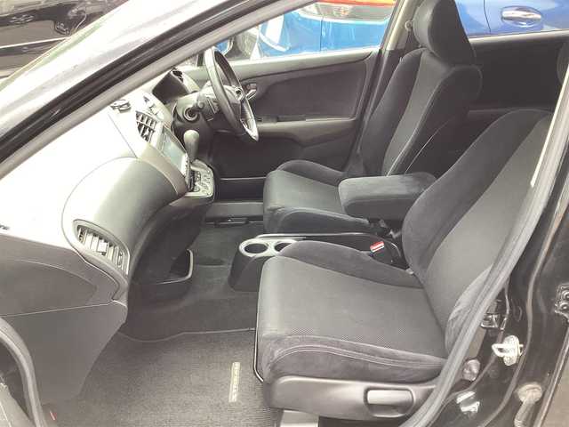 ホンダ ストリーム RSZ 鹿児島県 2008(平20)年 10.4万km ナイトホークブラックパール バックカメラ/ETC/パドルシフト/純正１７インチAW/電動格納ミラー/オートエアコン/革巻きステアリング/ドアバイザー