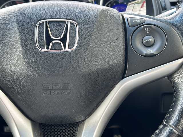 ホンダ フィット RS 山形県 2014(平26)年 12.7万km プレミアムホワイトパール バックカメラ/横滑り防止装置/クルーズコントロール/前方ドライブレコーダー/コムテックレーダー探知機/9インチ純正ナビ/（Bluetooth/フルセグ/AM/FM)/テレビキャンセラー/社外ETC/ステアリングスイッチ/パドルシフト/純正フロアマット/スマートキー×2/オートLEDライト/フォグランプ/電動格納ミラー/社外冬タイヤ積込み/（185/60/R15)