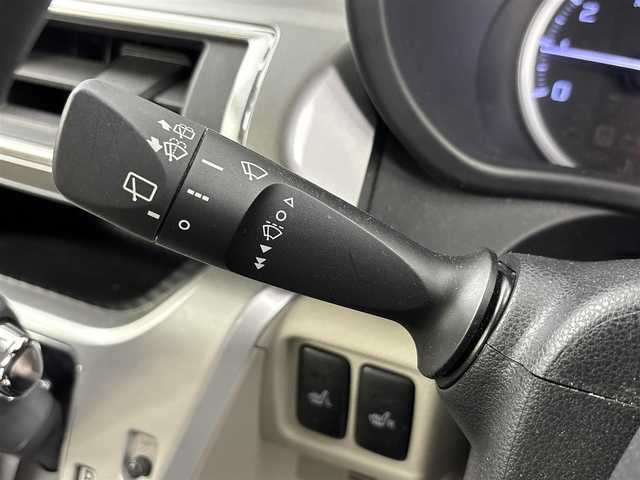 ダイハツ キャスト スタイル X リミテッド SAⅢ 埼玉県 2018(平30)年 3.5万km ファイアークォーツレッドM 衝突軽減ブレーキ/横滑り防止措置/オートマッチクハイビーム/アイドリングストップ/プッシュスタート/スマートキー/前ドライブレコーダー/前席シートヒーター/バックカメラ/純正ナビ/AM/FM/CD/DVD/TV/BT