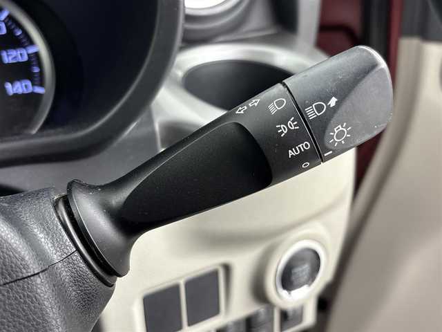 ダイハツ キャスト スタイル X リミテッド SAⅢ 埼玉県 2018(平30)年 3.5万km ファイアークォーツレッドM 衝突軽減ブレーキ/横滑り防止措置/オートマッチクハイビーム/アイドリングストップ/プッシュスタート/スマートキー/前ドライブレコーダー/前席シートヒーター/バックカメラ/純正ナビ/AM/FM/CD/DVD/TV/BT
