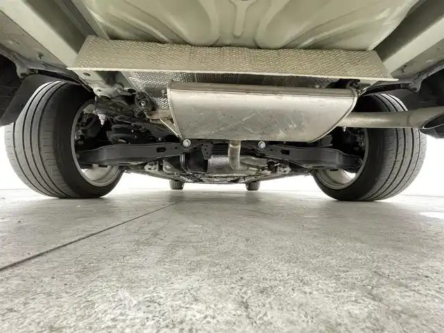 トヨタ カローラ ダブルバイビー 千葉県 2021(令3)年 3.2万km ホワイトパールクリスタルシャイン セーフティセンス（予防安全パッケージ）/・プリクラッシュセーフティ/（歩行者／自転車運転者検知機能付衝突回避支援タイプ）/・レーントレーシングアシスト/・全車速追従機能付レーダークルーズコントロール/・オートマチックハイビーム/・ロードサインアシスト/ブラインドスポットモニター/純正9インチディスプレイオーディオ/・Bluetooth接続/・バックカメラ/合皮レザーシート/・シートヒーター/ステアリングヒーター/スマートキー/LEDヘッドライト/フォグランプ/前後コーナーセンサー/ビルトインETC