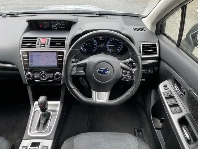 スバル レヴォーグ 1．6GT アイサイト プラウドED 神奈川県 2015(平27)年 11.1万km アイスシルバーメタリック (株)IDOMが運営する【じしゃロン秦野店】の自社ローン専用車両になります。こちらは現金またはオートローンご利用時の価格です。自社ローンご希望の方は別途その旨お申付け下さい/純正ＯＰナビ/ＣＤ/ＤＶＤ/ＢＴ/フルセグ/スマートキー/パワーシート/ＥＴＣ/純正ＡＷ