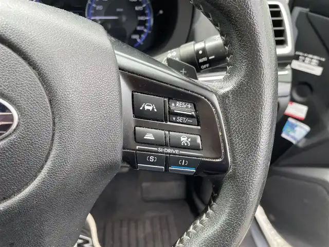 スバル レヴォーグ 1．6GT アイサイト プラウドED 神奈川県 2015(平27)年 11.1万km アイスシルバーメタリック (株)IDOMが運営する【じしゃロン秦野店】の自社ローン専用車両になります。こちらは現金またはオートローンご利用時の価格です。自社ローンご希望の方は別途その旨お申付け下さい/純正ＯＰナビ/ＣＤ/ＤＶＤ/ＢＴ/フルセグ/スマートキー/パワーシート/ＥＴＣ/純正ＡＷ