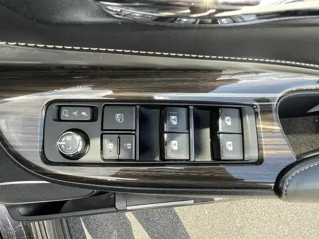 トヨタ ハリアー エレガンス 鳥取県 2015(平27)年 14万km ブラック ＬＥＤ/ハーフレザー/ＥＴＣ/パワーシート/フロアマット/ドアバイザー/スマートキー