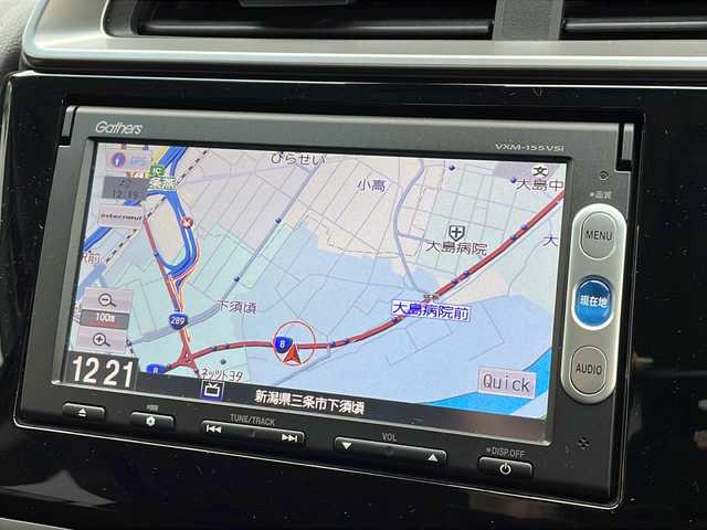 ホンダ フィット 13G Lパッケージ 新潟県 2015(平27)年 2.8万km アラバスターシルバーメタリック 純正ナビ/（TV/DVD/Bluetooth）/衝突軽減/バックカメラ/プッシュスタート/アイドリングストップ/ETC/ステアリングスイッチ/シガーソケット/フロアマット/オートライト/ウィンカーミラー/電格ミラー/ドアバイザー/スペアキー×１