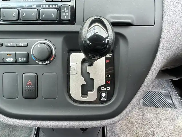 ホンダ アヴァンシア V 奈良県 2002(平14)年 11.2万km プレミアムホワイトパール ユーザー買取車/オーディオプレイヤ―/プレミアムサウンド/V6エンジン/ハーフレザー/パワーシート/社外フロアマット/AAC/Pステアリング/Pウィンドウ/Wエアバック/リモコンキー/保証書/取扱説明書