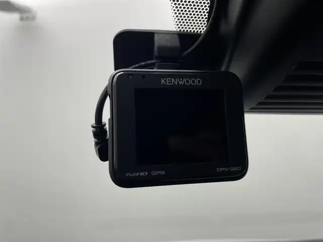 日産 ノート e－パワー X 熊本県 2018(平30)年 4万km ブリリアントホワイトパール 社外ナビCN-RE04WD（ＣＤ・ＤＶＤ・フルセグ・ＢＴ）/ＥＴＣ　/バックカメラ　/社外前方ドライブレコーダー　/前後クリアランスソナー　/衝突軽減ブレーキ　/レーンキープアシスト　/横滑り防止　/パーキングアシスト/電動格納ミラー　/純正フロアマット/純正１５インチAW/オートライト/スマートキー/プッシュスタート