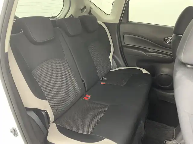 日産 ノート e－パワー X 熊本県 2018(平30)年 4万km ブリリアントホワイトパール 社外ナビCN-RE04WD（ＣＤ・ＤＶＤ・フルセグ・ＢＴ）/ＥＴＣ　/バックカメラ　/社外前方ドライブレコーダー　/前後クリアランスソナー　/衝突軽減ブレーキ　/レーンキープアシスト　/横滑り防止　/パーキングアシスト/電動格納ミラー　/純正フロアマット/純正１５インチAW/オートライト/スマートキー/プッシュスタート