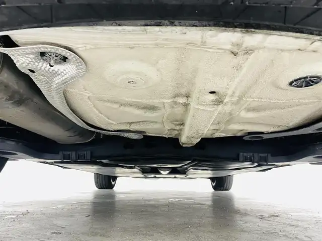 フォルクスワーゲン ＶＷ ポロ TSI Rライン 福島県 2022(令4)年 3万km ピュアホワイト 純正ナビゲーション/・FM/AM/BT/USB/・ビルトインETC2.0/・バックカメラ/・前後ドライブレコーダー/ハーフレザーシート/革巻きステアリング/・ステアリングスイッチ/・パドルシフト/・クルーズコントロール追従/ブラインドスポットモニター/クリアランスソナー/パークトロニック/アイドリングストップ/電動格納ミラー/・ウィンカーミラー/プッシュスタート/・スマートキー/LEDヘッドライト/・フォグランプ/・オートライト/純正フロアマット/純正17インチAW/積込みスタッドレスタイヤ