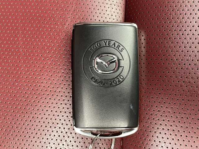 マツダ マツダ３ファストバック 20S 100周年特別記念車 千葉県 2021(令3)年 1.3万km ソウルレッドクリスタルM 純正メーカーナビ/CD DVD BT フルセグ HDMI/AppleCarPlay AndroidAuto/BOSEサウンド/衝突軽減ブレーキ/レーダークルーズコントロール/レーンキープアシスト/クリアランスソナー/全方位カメラ/ブラインドスポットモニター/ヘッドアップディスプレイ/レザーシート/運転席メモリ機能付きパワーシート/前席シートヒーター/ステアリングヒーター/ETC/前方ドライブレコーダー/LEDヘッドライト/スマートキー/プッシュスタート