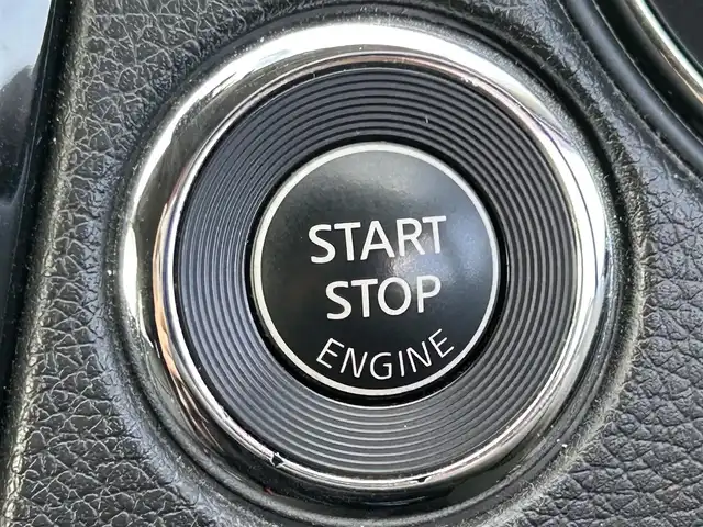 日産 エクストレイル 20X 岡山県 2017(平29)年 8.1万km ダイヤモンドブラック 登録時走行距離80707km/禁煙車/純正ナビ(MJ117D-W)/　(CD/フルセグTV/Bluetooth)/バックカメラ/ビルトインETC/パワーバックドア/ステアリングスイッチ/純正LEDヘッドライト/フォグライト/オートライト/プッシュスタート/スマートキー/アイドリングストップ/純正アルミホイール 18インチ/ドアバイザー/ドライブレコーダー/電動格納ミラー/ミラーヒーター/純正フロアマット/横滑防止装置/盗難防止装置/ドライブレコーダー取扱説明書/ナビゲーション取扱説明書/取扱説明書