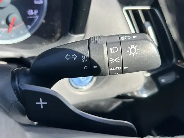 トヨタ クラウン ハイブリッド G 熊本県 2018(平30)年 4.4万km ホワイトパールクリスタルシャイン 純正ナビ/・AM/FM/CD/DVD/BT/・フルセグTV/・TVキャンセラー/・全方位カメラ/デジタルインナーミラーー/トヨタセーフティーセンス/・プリクラッシュセーフティ/・レーダークルーズコントロール/・レーントレーシングアシスト/・オートマチックハイビーム/・ロードサインアシスト/・ドライバー異常対応システム/・リクロストラフィックアラート/ヘッドアップディスプレイ/ブラインドスポットミニター/電動パーキングブレーキ/・ブレーキホールド/LEDライト/・フォグランプ/走行モード切替/・ECO/ノーマル/sports/snow/EV/電動格納ミラー/・ウィンカーミラー/革巻きステアリング/・ステアリングスイッチ/・オートアウェイ機能/革シート/D＋N席パワーシート/・ドライビングポジション・メモリー/前席シートヒーター/ビルトインETC/前方ドライブレコーダー/純正17インチAW/純正フロアマット/プッシュスタート/・スマートキー